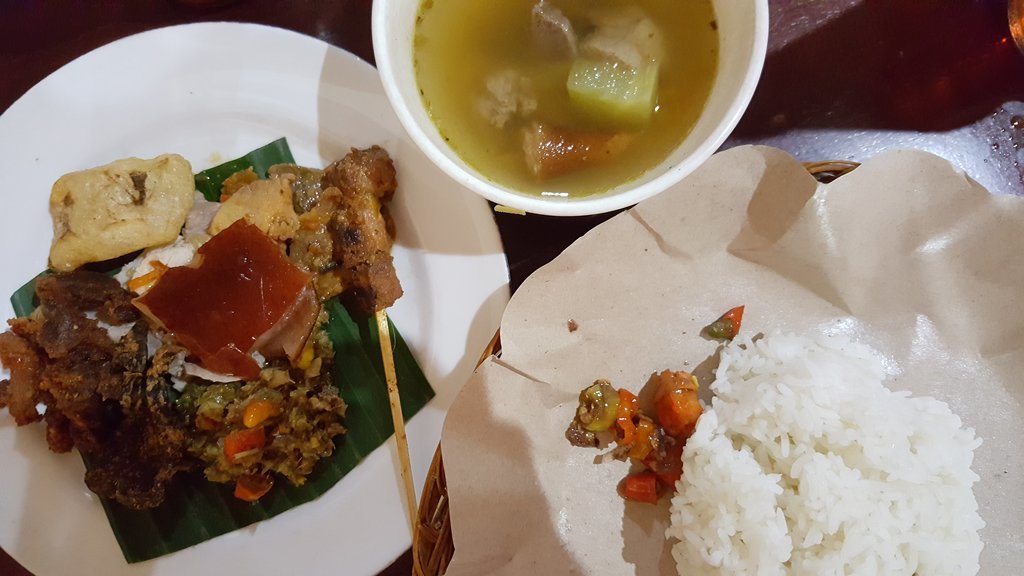 Warung Babi Guling Pak Malen